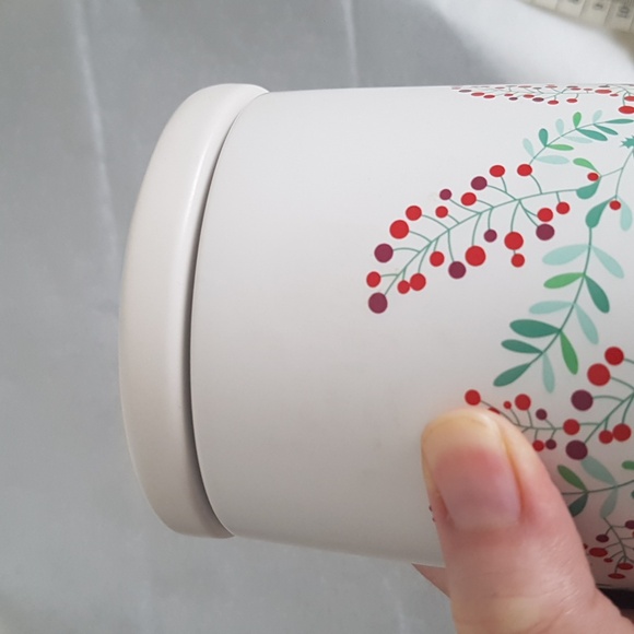 David’s Tea Holly Berry Holiday Tea Coffee Ceramic Canister - Picture 13 of 15